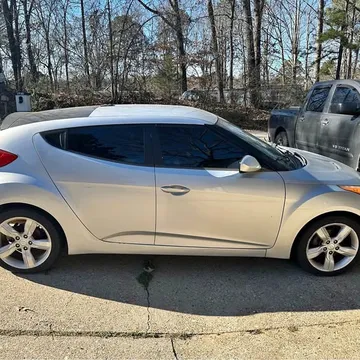 2012 Hyundai Veloster 2.0 Coupe 3D
