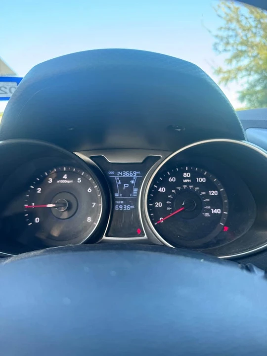 2012 Hyundai Veloster - Image 10 of 12