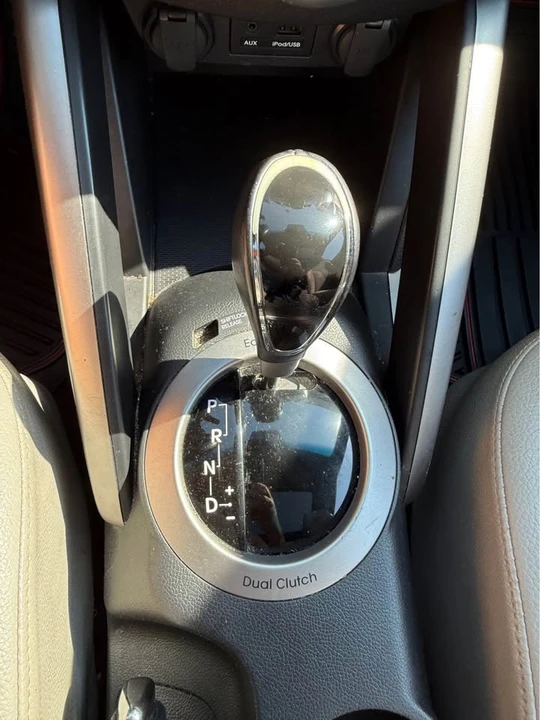 2012 Hyundai Veloster - Image 14 of 16