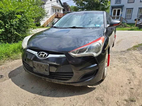 2012 Hyundai Veloster 2.0 Coupe 3D