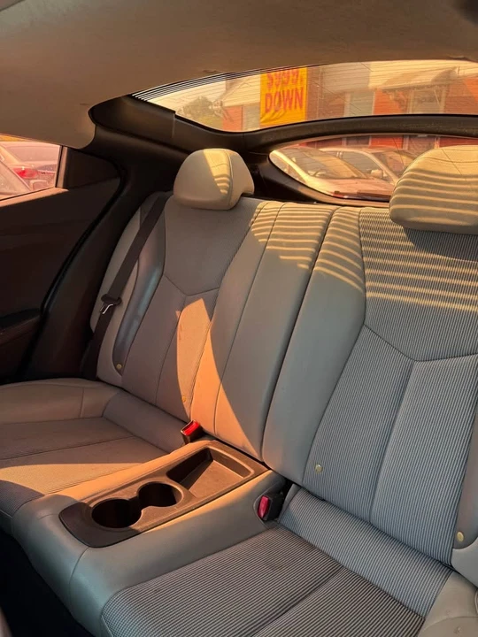 2012 Hyundai Veloster - Image 11 of 16