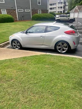 2012 Hyundai Veloster 2.0 Coupe 3D