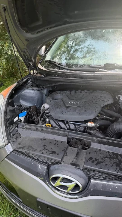 2012 Hyundai Veloster - Image 9 of 10