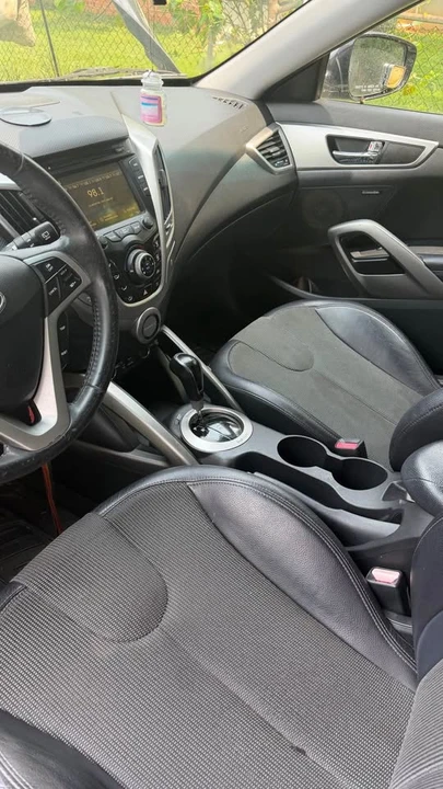 2012 Hyundai Veloster - Image 6 of 10