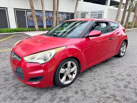 2012 Hyundai Veloster 2.0 Coupe 3D