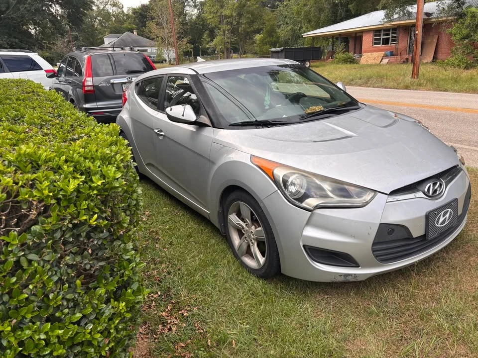 2012 Hyundai Veloster - Image 2 of 4