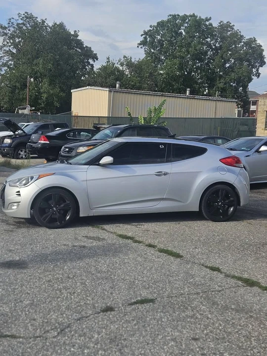2012 Hyundai Veloster - Image 3 of 11