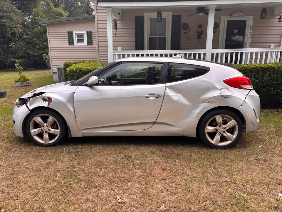 2012 Hyundai Veloster - Image 3 of 4