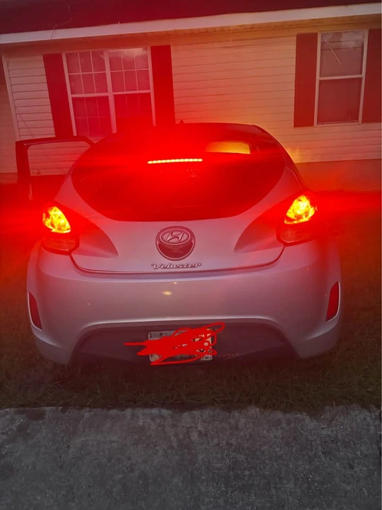 2012 Hyundai Veloster - Image 4 of 4