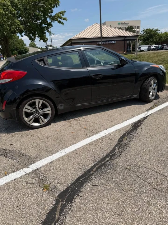 2012 Hyundai Veloster - Image 11 of 13