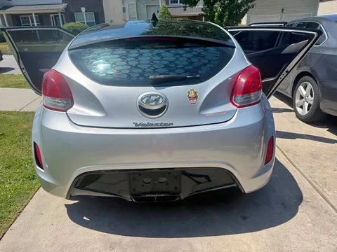 2012 Hyundai Veloster 2.0 Coupe 3D