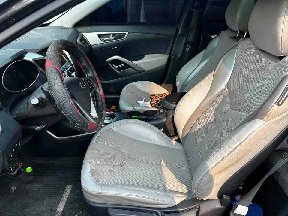2012 Hyundai Veloster - Image 7 of 12