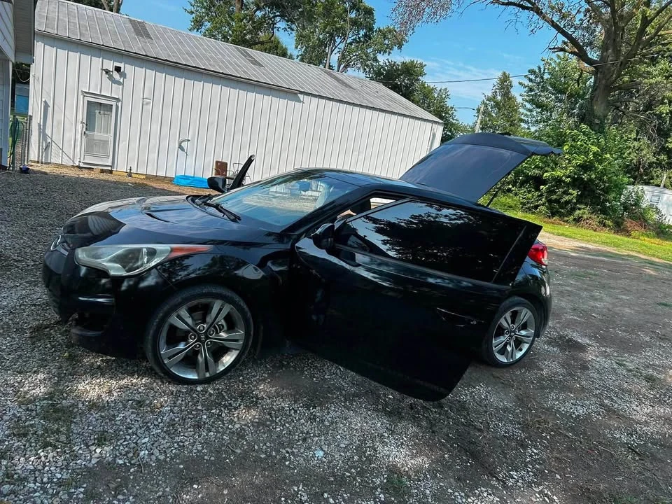 2012 Hyundai Veloster - Image 2 of 12