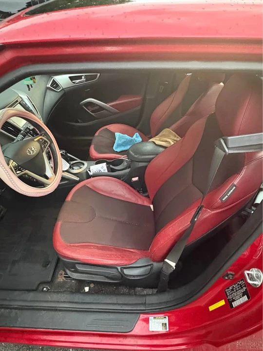 2012 Hyundai Veloster - Image 5 of 8