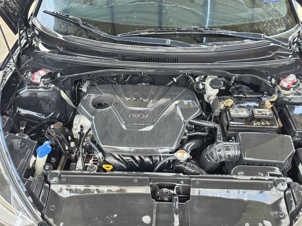 2012 Hyundai Veloster - Image 10 of 10