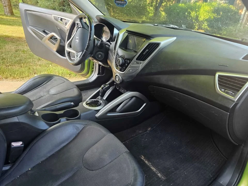 2012 Hyundai Veloster - Image 8 of 13