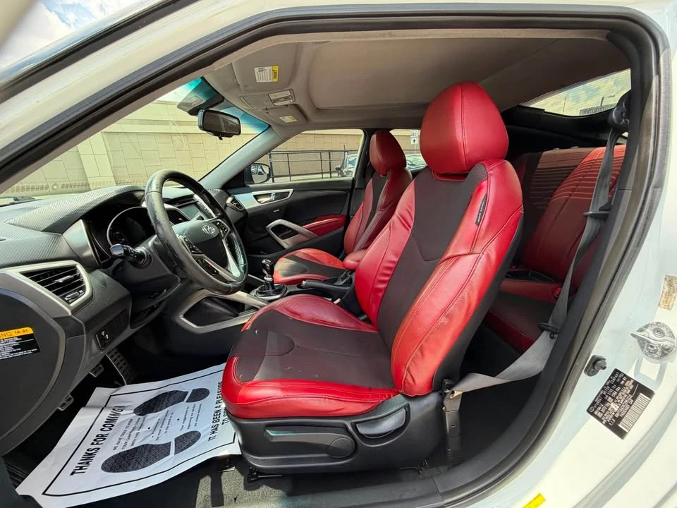 2012 Hyundai Veloster - Image 8 of 15