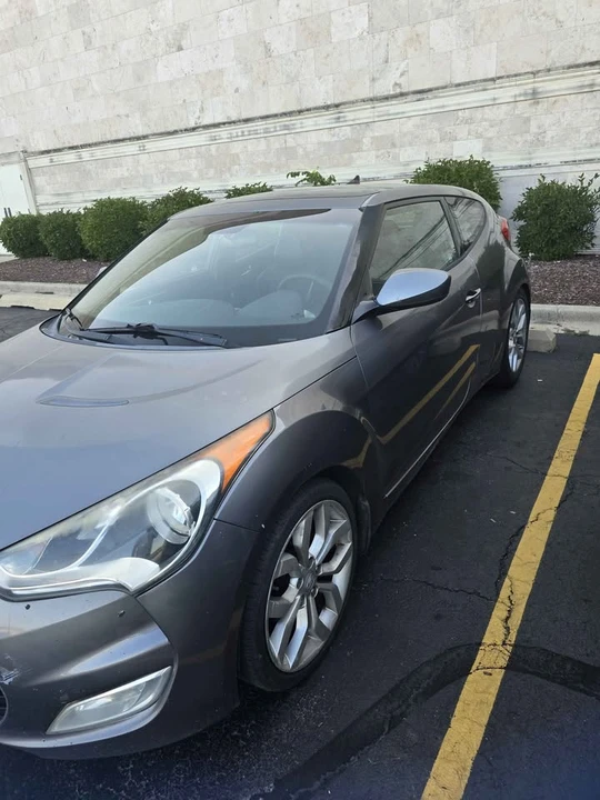 2012 Hyundai Veloster - Image 2 of 9