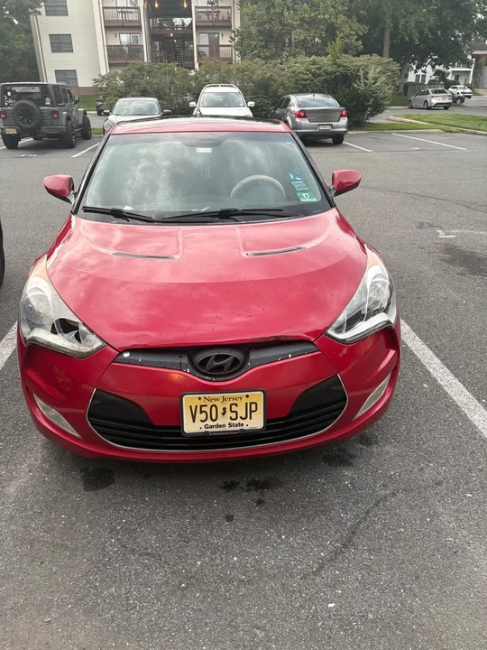 2012 Hyundai Veloster - Image 2 of 8