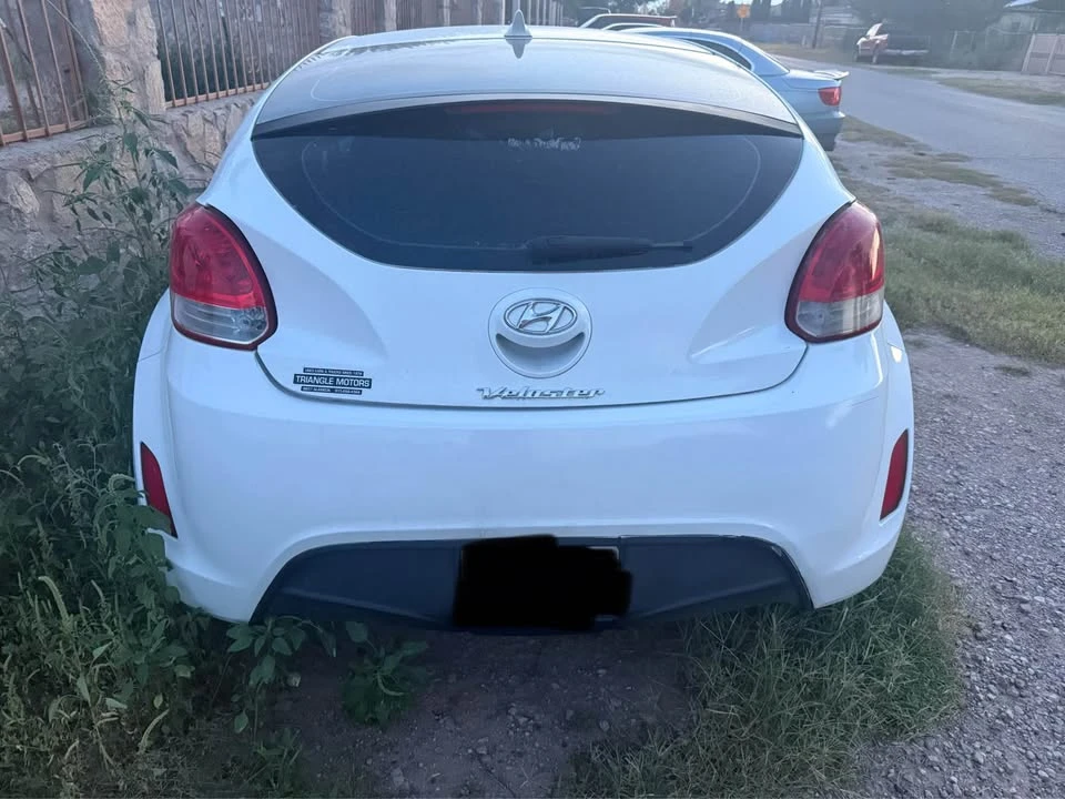 2012 Hyundai Veloster - Image 3 of 4