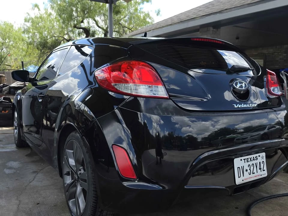 2012 Hyundai Veloster - Image 2 of 10