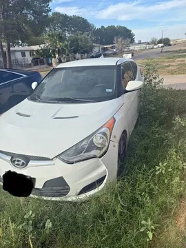 2012 Hyundai Veloster 2.0 Coupe 3D
