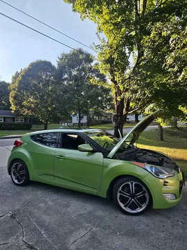 2012 Hyundai Veloster 2.0 Coupe 3D