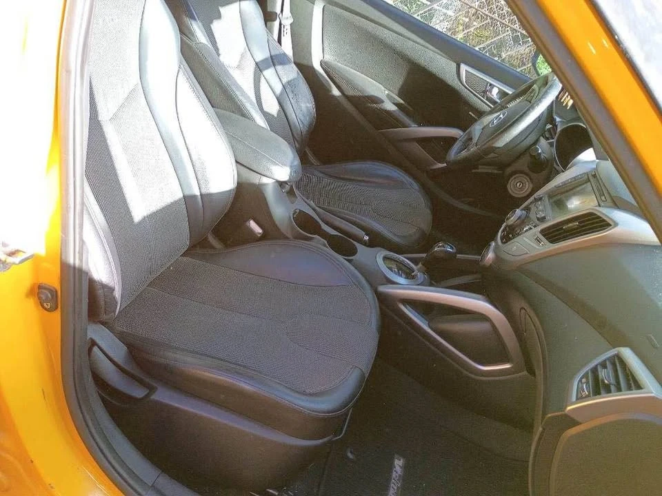 2012 Hyundai Veloster - Image 6 of 12