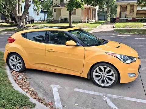 2012 Hyundai Veloster 2.0 Coupe 3D