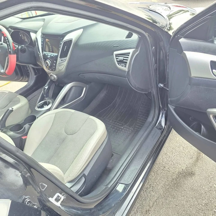 2012 Hyundai Veloster - Image 12 of 15