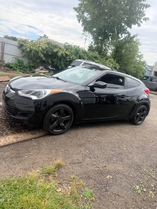 2012 Hyundai Veloster - Image 2 of 9
