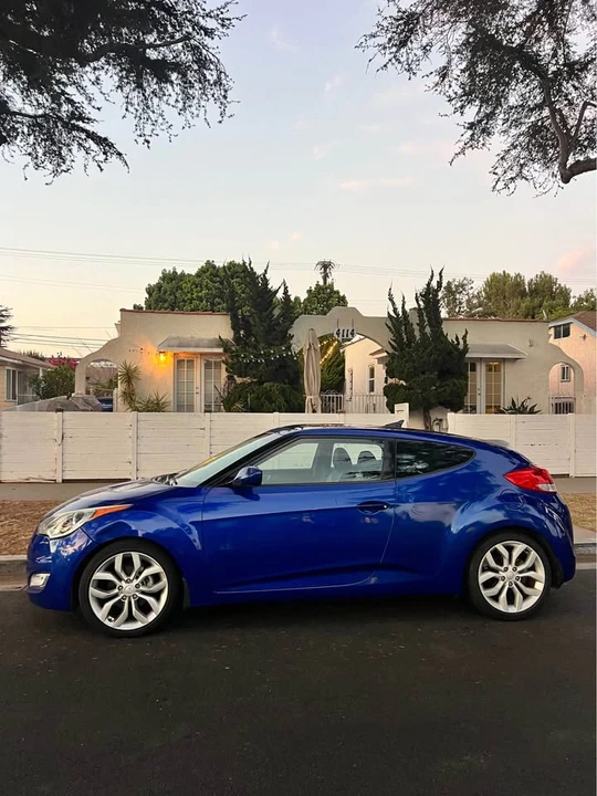 2012 Hyundai Veloster - Image 2 of 7