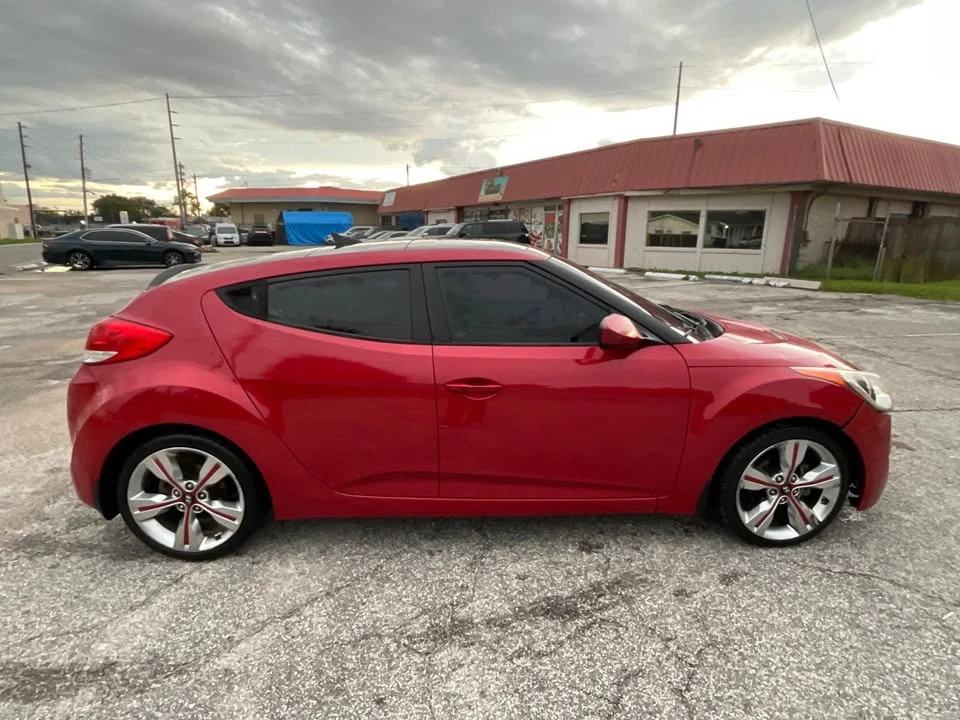 2012 Hyundai Veloster - Image 4 of 12