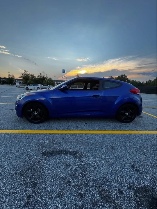 2012 Hyundai Veloster - Image 4 of 10