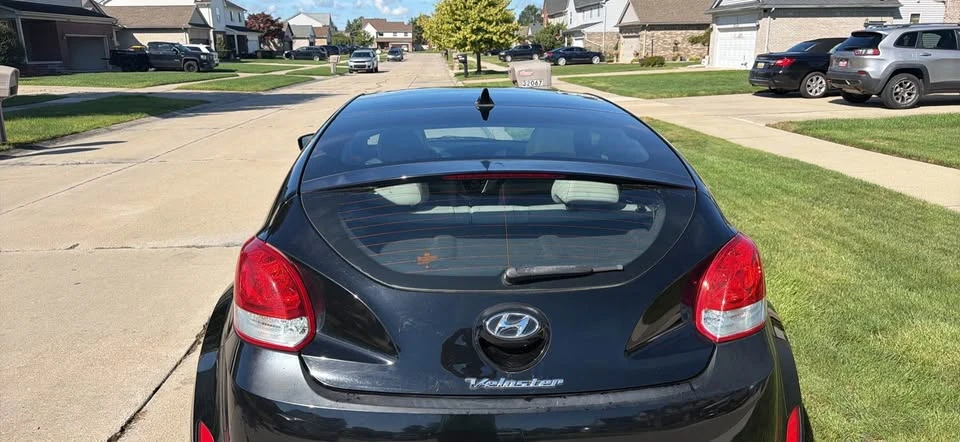 2012 Hyundai Veloster - Image 2 of 5