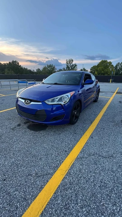 2012 Hyundai Veloster - Image 2 of 10