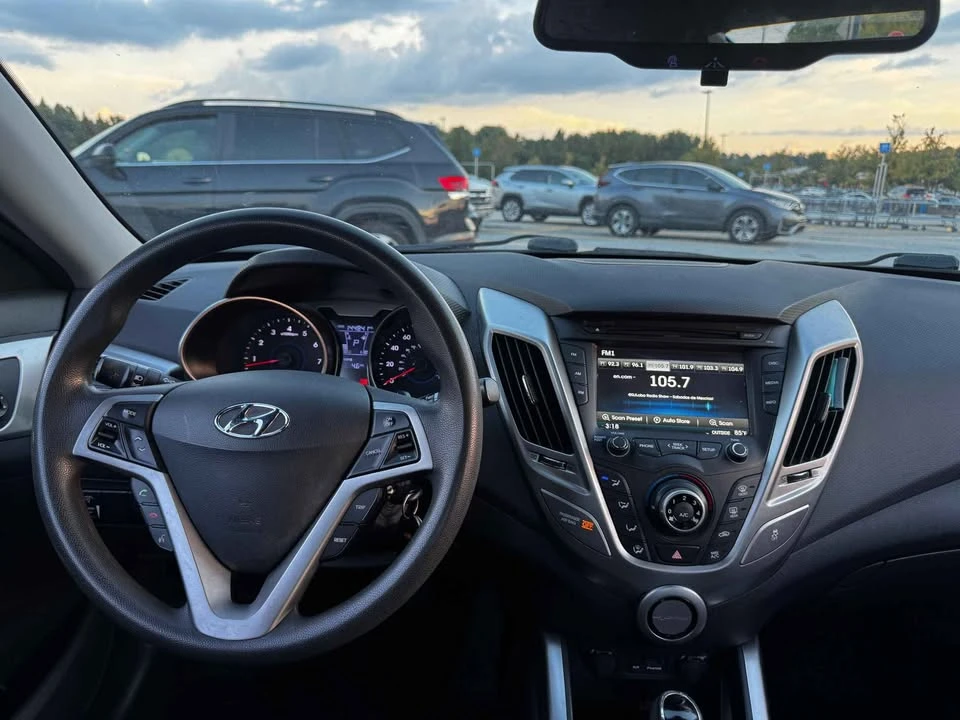 2012 Hyundai Veloster - Image 9 of 10