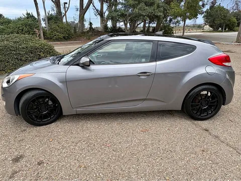 2012 Hyundai Veloster 2.0 Coupe 3D
