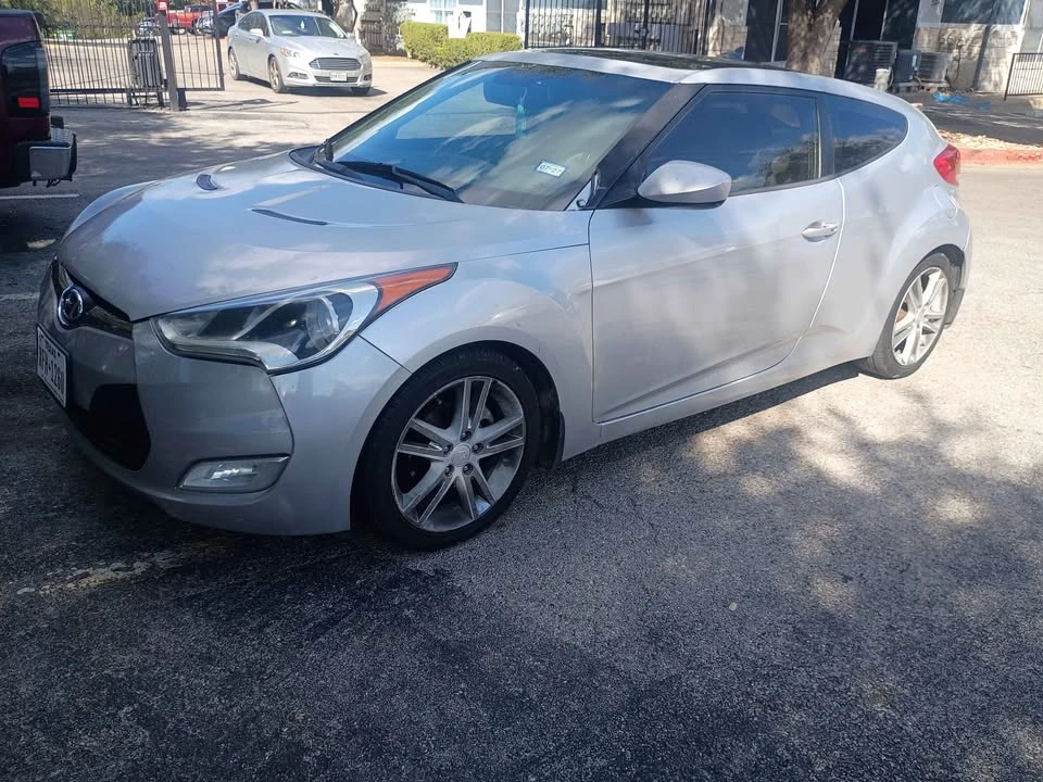 2012 Hyundai Veloster - Image 4 of 4