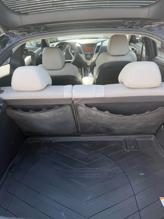 2012 Hyundai Veloster - Image 11 of 12