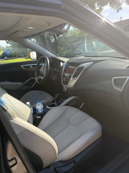 2012 Hyundai Veloster - Image 9 of 12