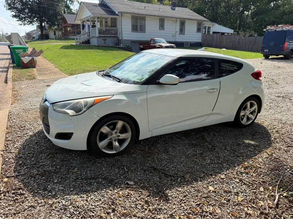 2012 Hyundai Veloster - Image 8 of 12