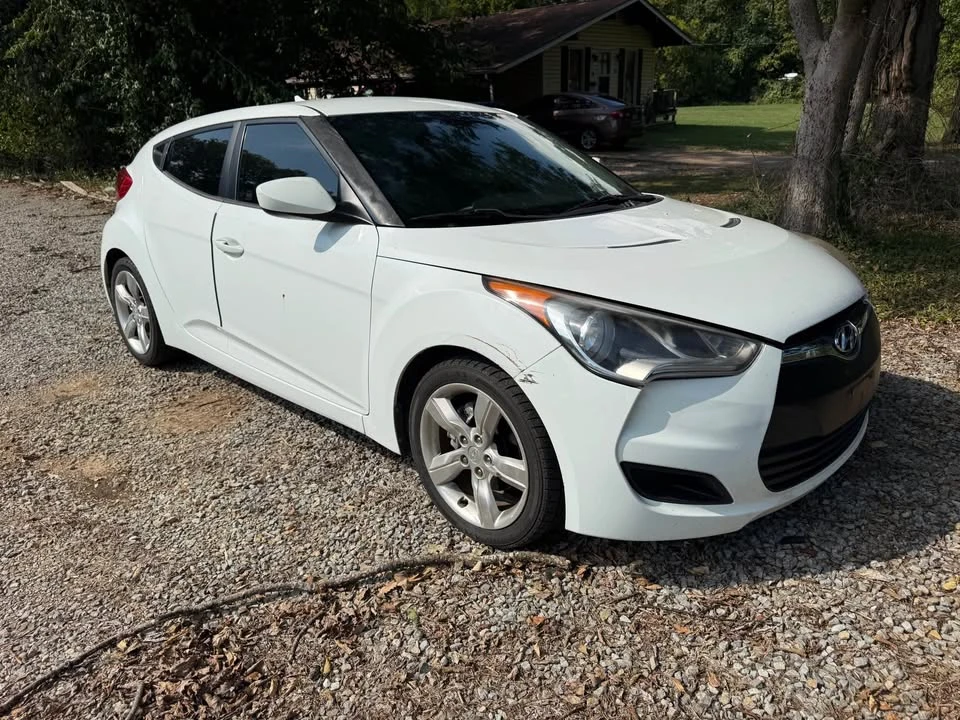 2012 Hyundai Veloster - Image 10 of 12