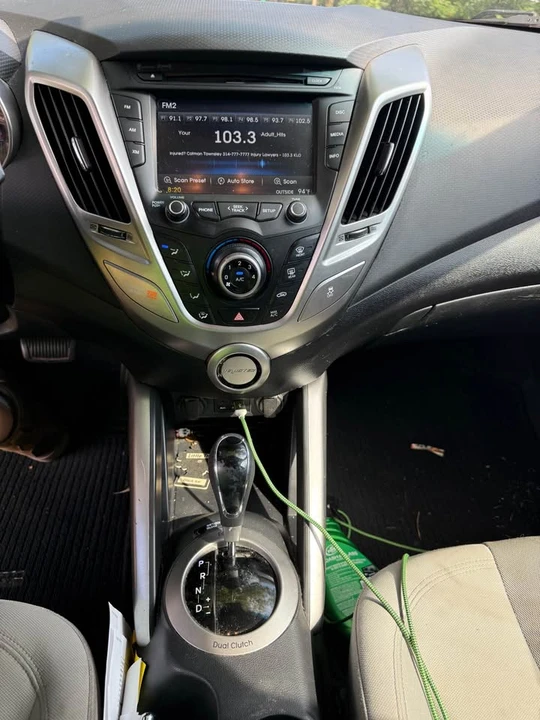 2012 Hyundai Veloster - Image 4 of 12