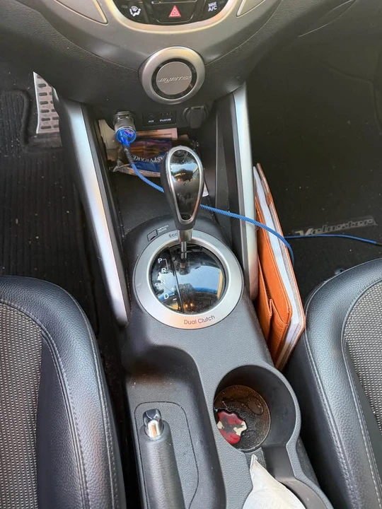 2012 Hyundai Veloster - Image 10 of 11