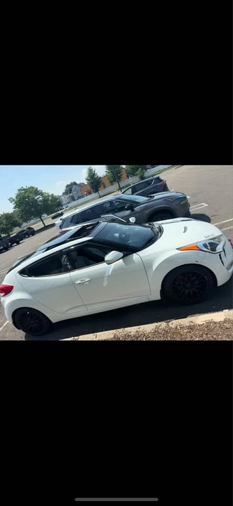 2012 Hyundai Veloster - Image 4 of 4