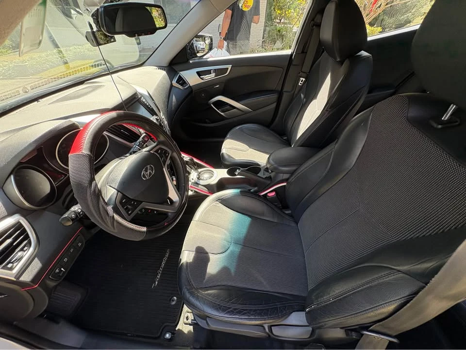 2012 Hyundai Veloster - Image 8 of 10