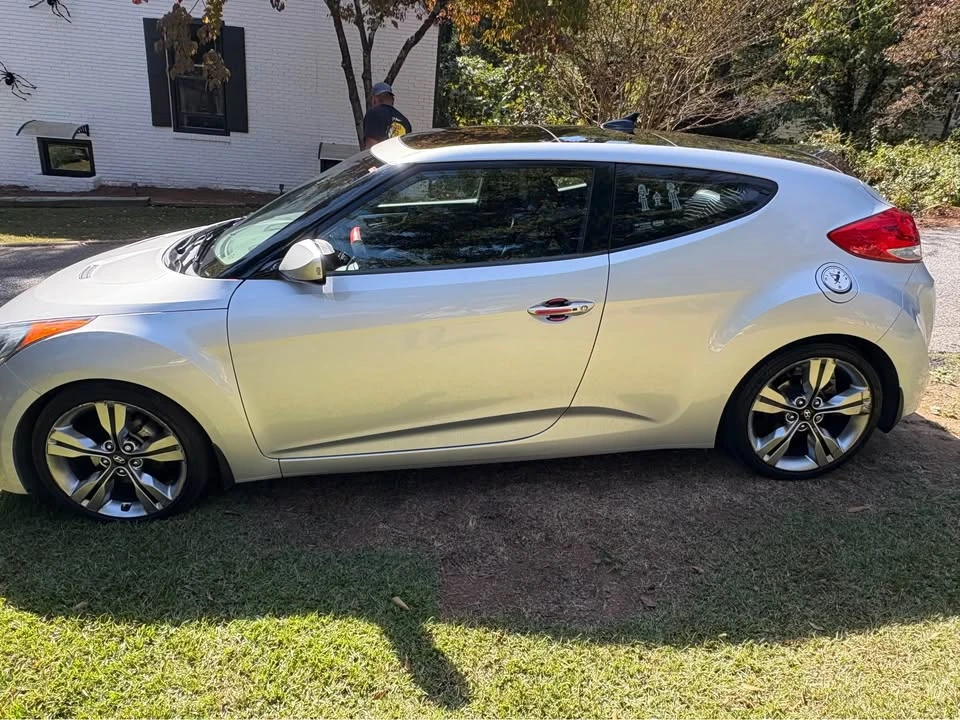 2012 Hyundai Veloster - Image 5 of 10