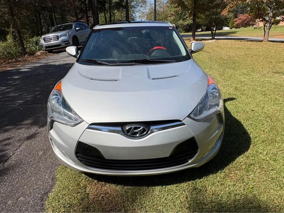 2012 Hyundai Veloster - Image 4 of 10