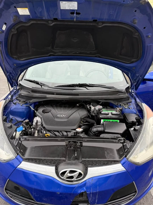 2012 Hyundai Veloster - Image 16 of 17